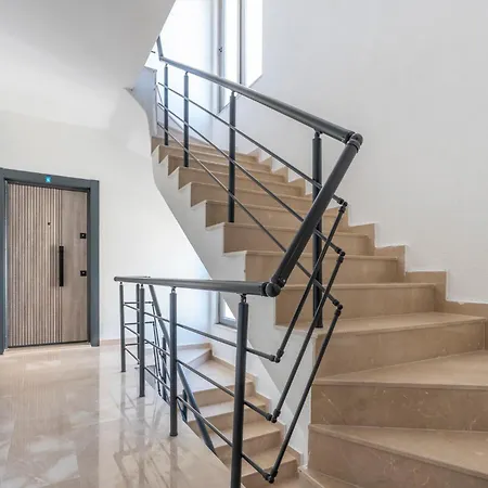 لارا بيتش هومز شقة فندقية