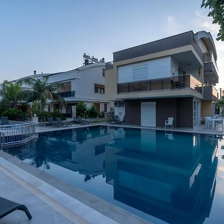 Lejlighedshotel Lara Homes