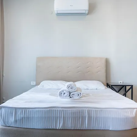 Lara Homes 아파트호텔