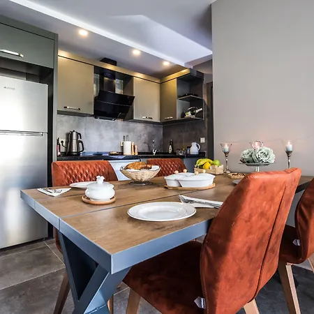 Lara Homes 公寓式酒店