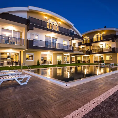 Aparthotel Lara Homes