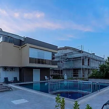Lara Homes Hotel apartamentowy 3*