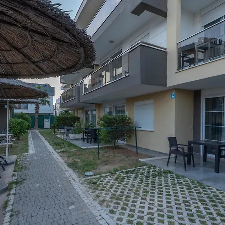 Lara Homes