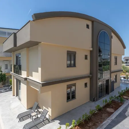 Lejlighedshotel Lara Homes