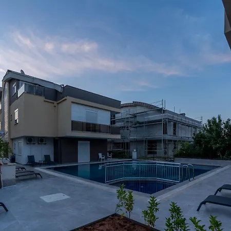 Lara Homes אנטליה