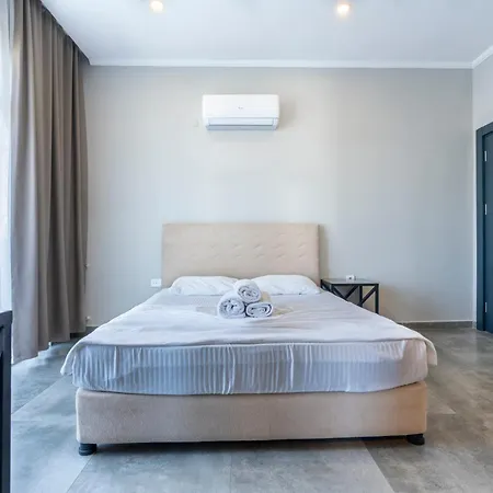 מלון דירות Lara Homes