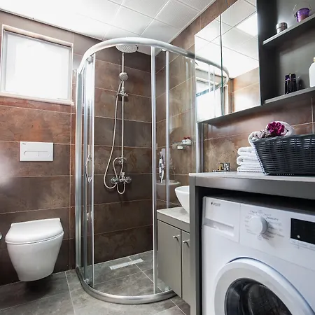 Lara Homes Aparthotel 3*